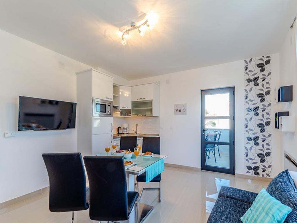 Apartments Dalmatia (Adults Only) بريفلاكا المظهر الخارجي الصورة