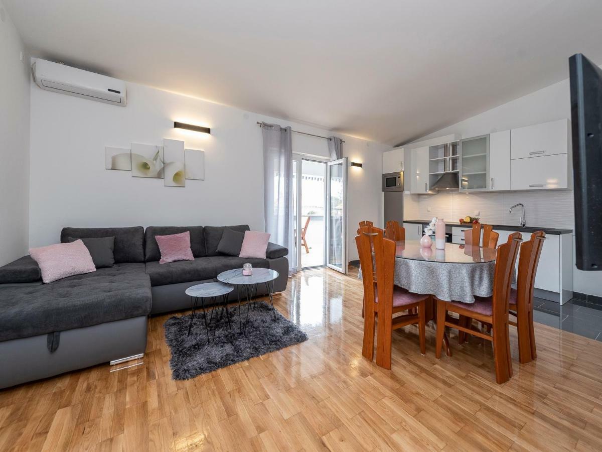 Apartments Dalmatia (Adults Only) بريفلاكا المظهر الخارجي الصورة